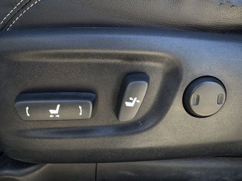 Used 2018 Toyota 4Runner Limited AWD/4WD image 26