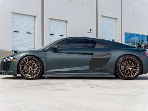 Used 2017 Audi R8 V10 plus w/ 20" Wheel Package AWD/4WD image 6