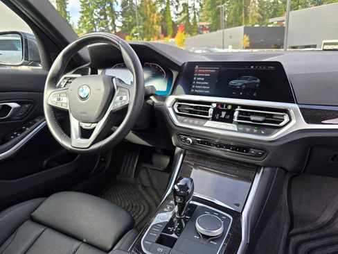 Used 2021 BMW 330i Sedan w/ Premium Package image 12