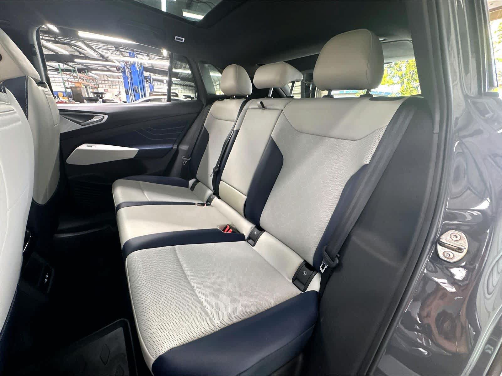 Used 2023 Volkswagen ID.4 Pro S AWD/4WD image 27