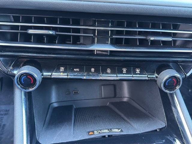 Used 2024 Chevrolet Traverse LT FWD image 14