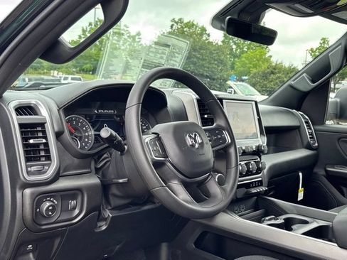 New 2026 RAM 1500 Express AWD/4WD image 16