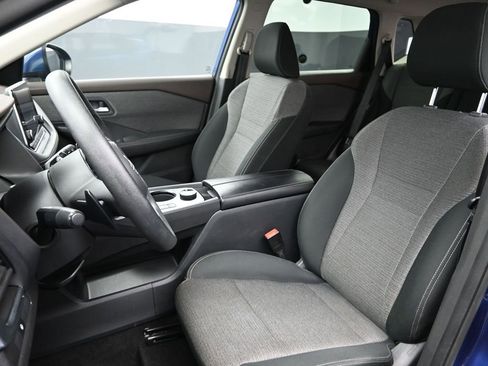 Used 2023 Nissan Rogue SV image 15