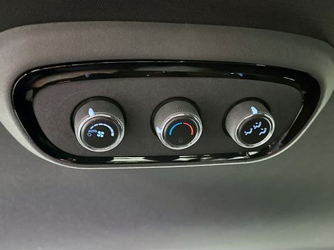 Used 2025 Dodge Durango GT image 26