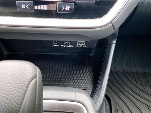 Used 2024 Subaru Crosstrek 2.0i Premium AWD/4WD image 30