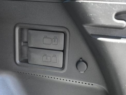 Used 2020 Chevrolet Equinox LT AWD/4WD image 39