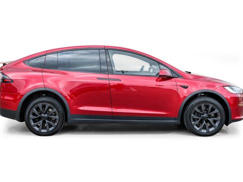 Used 2024 Tesla Model X AWD/4WD image 4