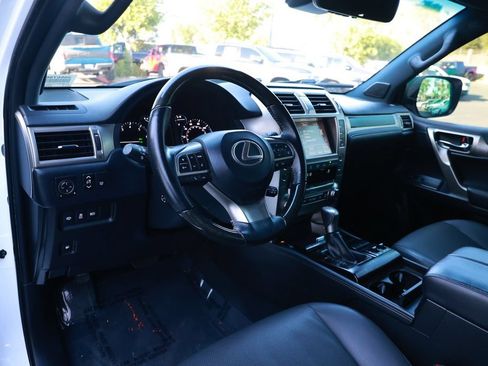Used 2020 Lexus GX 460 Premium AWD/4WD image 18