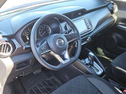 Used 2020 Nissan Kicks SV image 14