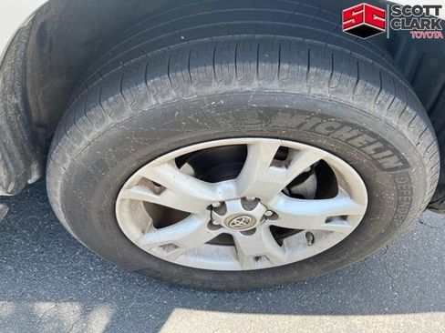Used 2012 Toyota RAV4 FWD w/ Upgrade Value Pkg image 8