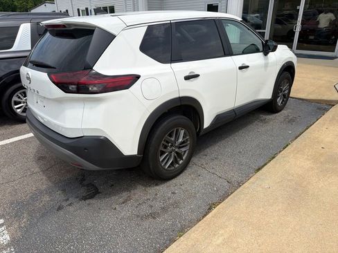 Used 2023 Nissan Rogue S FWD image 5