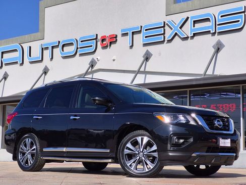 Used 2017 Nissan Pathfinder Platinum image 1