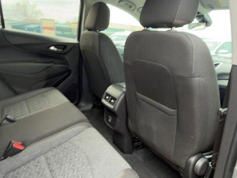 Used 2023 Chevrolet Equinox LT w/ Driver Convenience Package AWD/4WD image 43