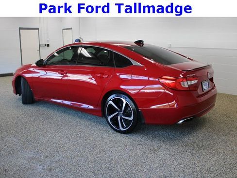 Used 2021 Honda Accord Sport image 2