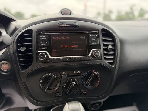 Used 2016 Nissan Juke S FWD image 12