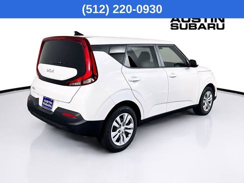 Used 2022 Kia Soul LX image 7