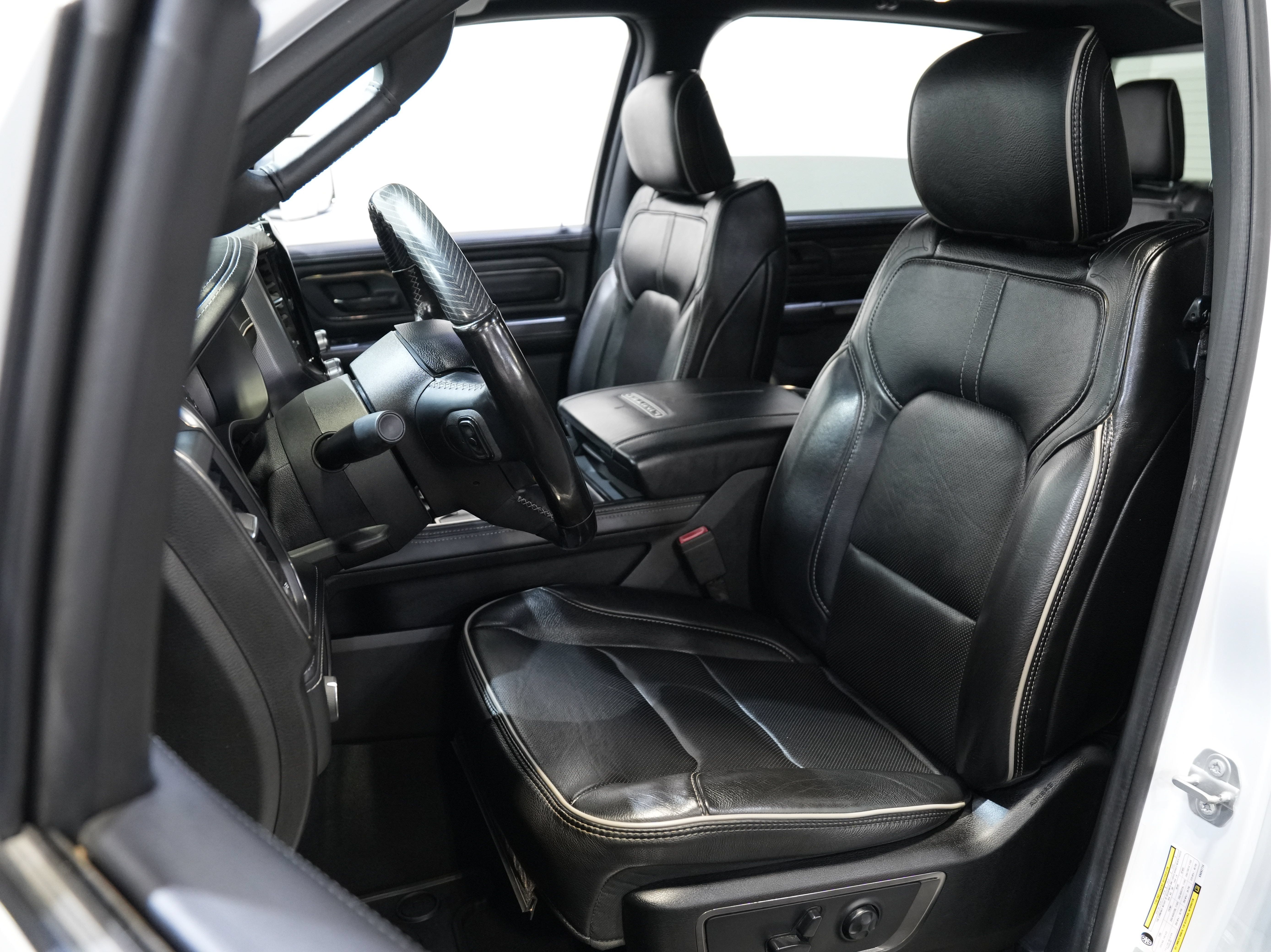 Used 2019 RAM 1500 Limited AWD/4WD image 32