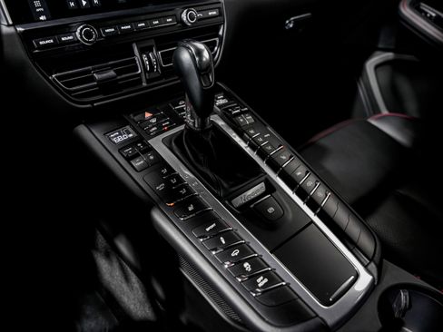 Used 2021 Porsche Macan GTS image 15