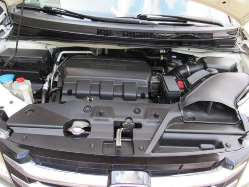 Used 2016 Honda Odyssey Touring Elite image 18