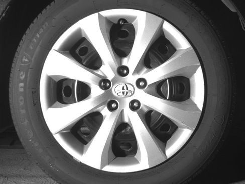 Used 2025 Toyota Corolla LE FWD image 13