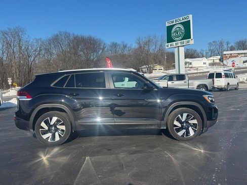 Used 2025 Volkswagen Atlas Cross Sport SE image 7