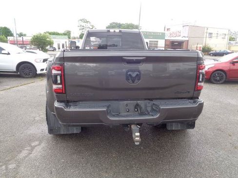 Used 2021 RAM 3500 Laramie w/ Night Edition AWD/4WD image 9