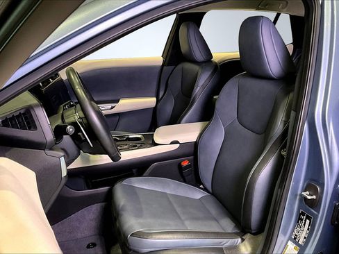 Used 2023 Lexus RZ 450e Premium w/ Technology Package image 20