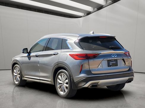 Used 2021 INFINITI QX50 Luxe w/ Accent Package AWD/4WD image 2
