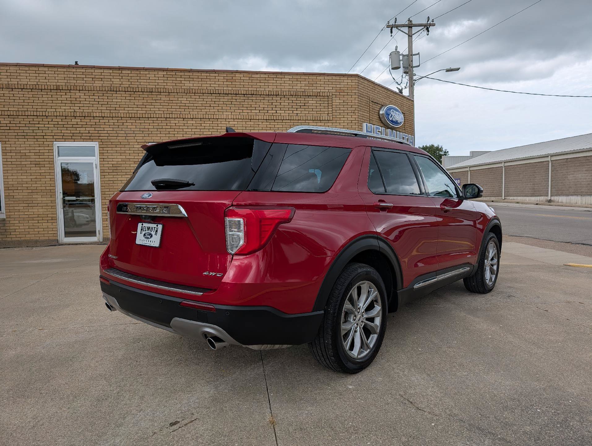 Certified 2023 Ford Explorer Limited w/ Equipment Group 301A AWD/4WD image 6