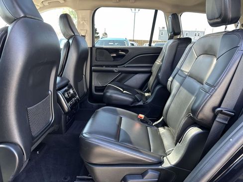 Used 2023 Lincoln Aviator AWD w/ Premium Package image 23