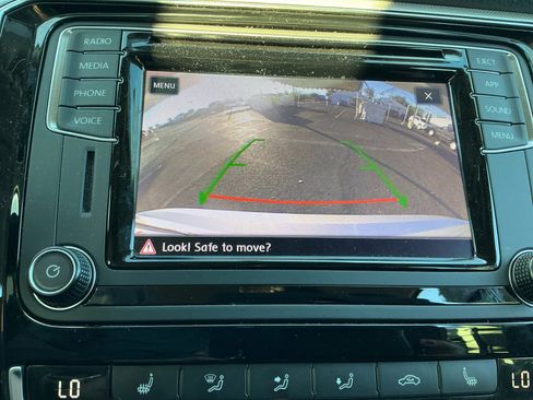 Used 2018 Volkswagen Passat 2.0T SE image 28