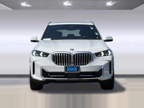 Used 2024 BMW X5 xDrive40i w/ Premium Package AWD/4WD image 6