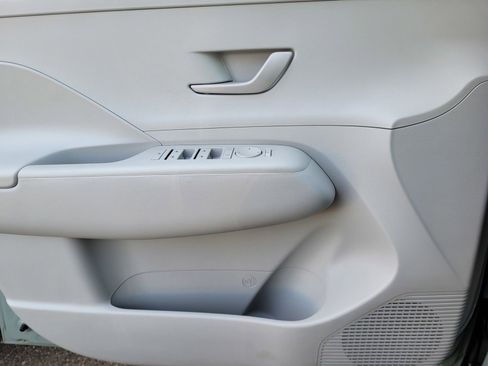 Certified 2026 Hyundai Kona SE FWD image 21