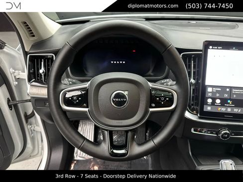 Used 2025 Volvo XC90 T8 Ultra w/ Protection Package Premier image 32