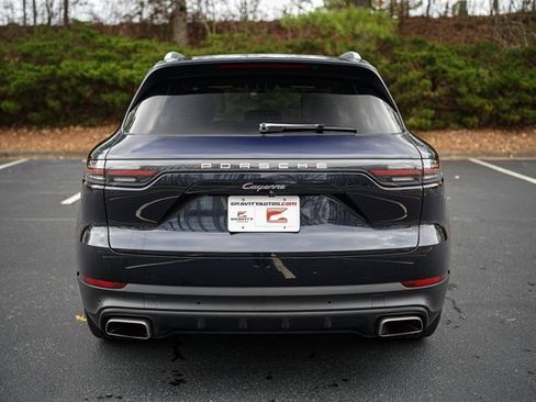 Used 2022 Porsche Cayenne image 8