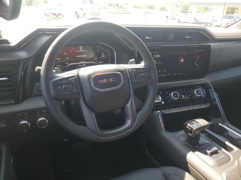 Used 2024 GMC Sierra 1500 AT4 w/ Technology Package image 19