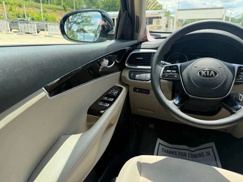 Used 2019 Kia Sorento LX image 31