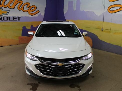 Used 2019 Chevrolet Malibu Premier FWD image 3