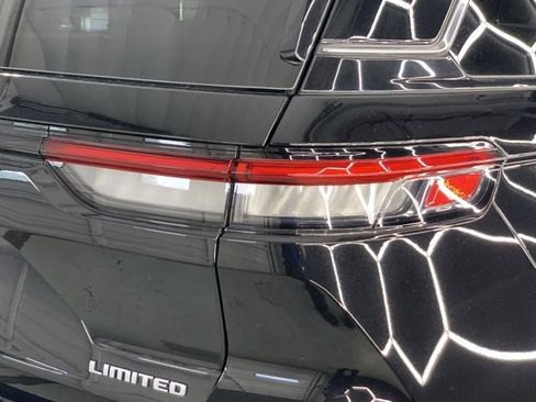 New 2025 Jeep Grand Cherokee Limited w/ Luxury Tech Group II image 13