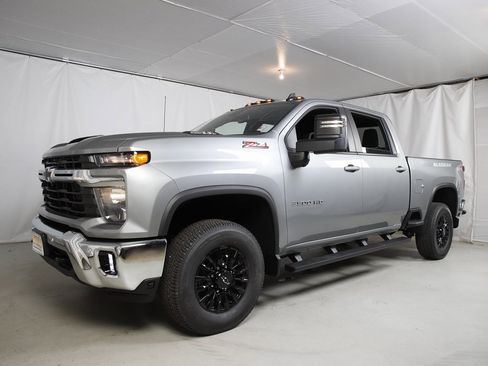 New 2026 Chevrolet Silverado 3500 LT w/ All Star Edition image 30