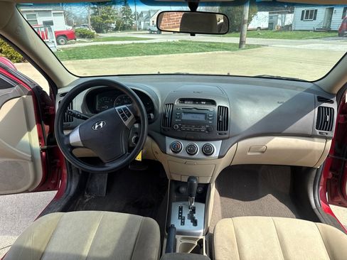 Used 2010 Hyundai Elantra GLS image 9