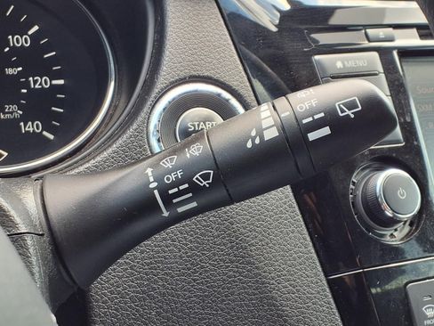Used 2019 Nissan Rogue Sport SV FWD image 23