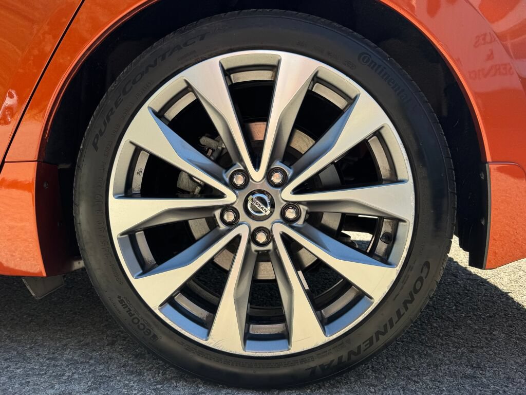 Used 2021 Nissan Maxima Platinum w/ Sport Mat Group FWD image 11