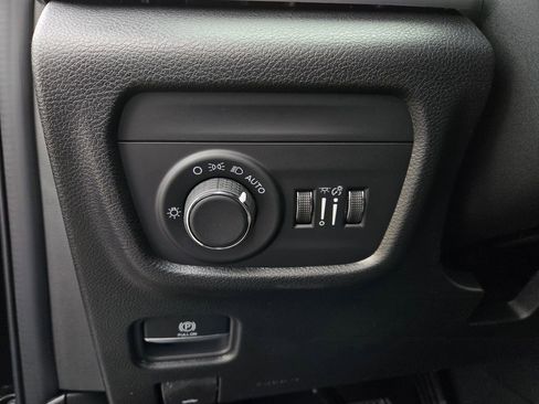 New 2026 Jeep Grand Cherokee L 4WD image 13
