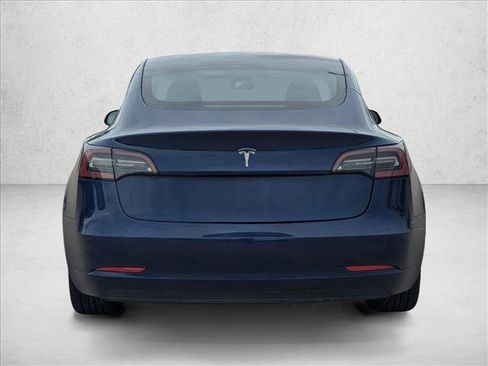 Used 2023 Tesla Model 3 Standard Range image 6