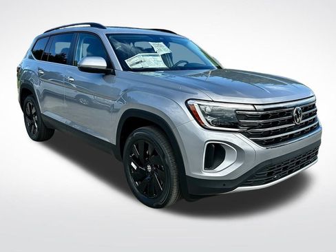 New 2026 Volkswagen Atlas SE image 2