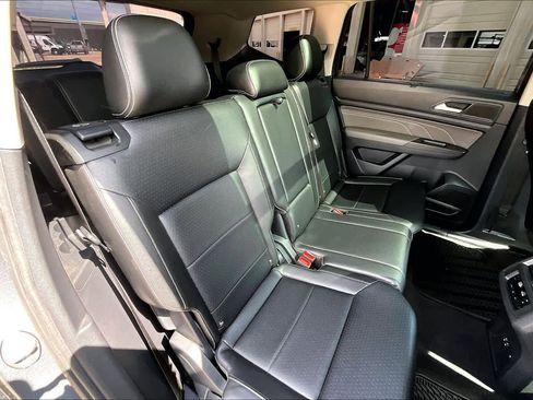 Used 2023 Volkswagen Atlas SE w/ Panoramic Sunroof Package image 20