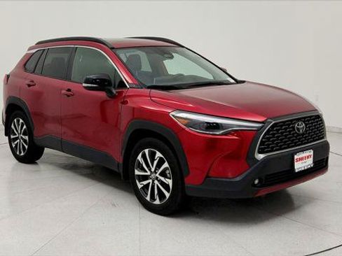 Certified 2025 Toyota Corolla Cross XLE w/ Convenience Package AWD/4WD image 1