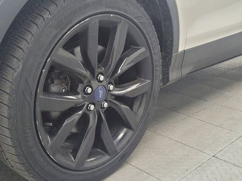 Used 2017 Ford Escape Titanium AWD/4WD image 31