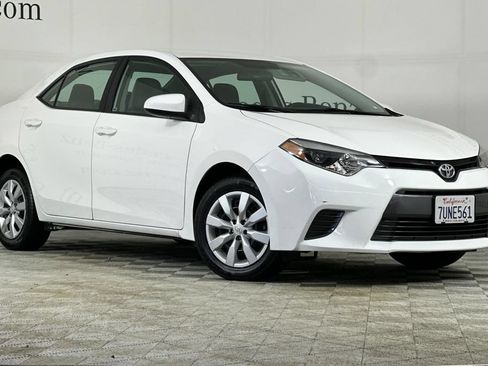Used 2016 Toyota Corolla LE FWD image 2